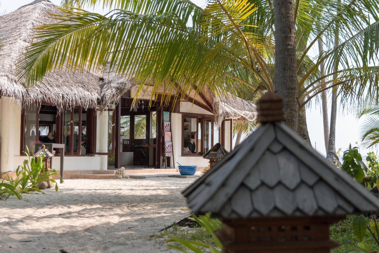 Palm Beach Island Resort & Spa Maldives Fushifaru 外观 照片